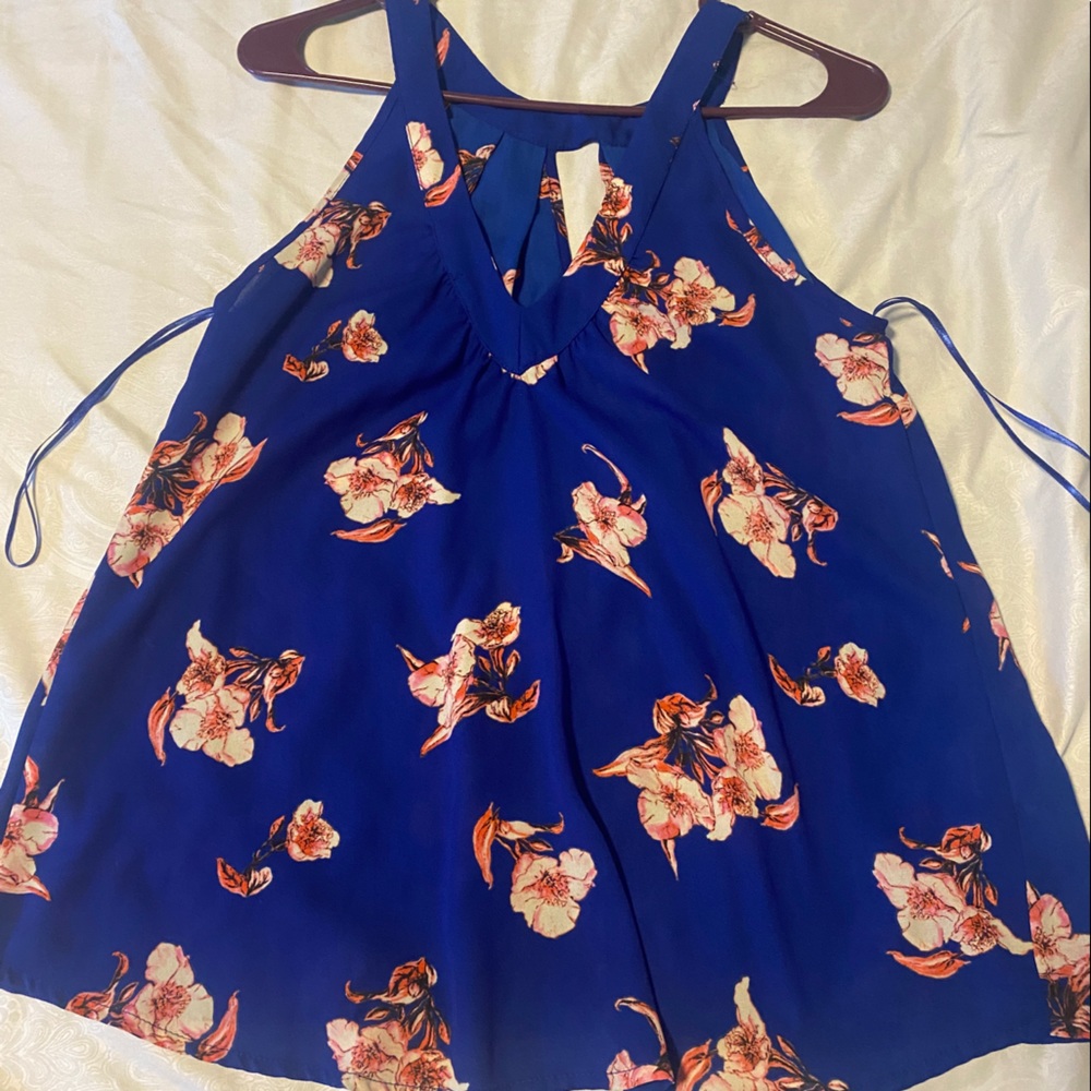Women top